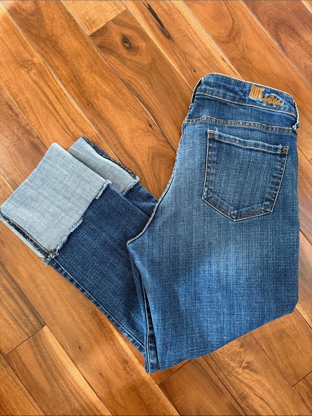 Kut from the Kloth Catherine boyfriend cuffed cropped jeans size 8
